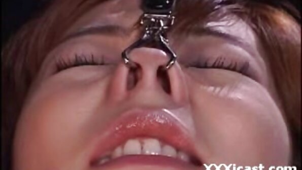 San o analnom seksu konačno se ostvaruje sa vrelom tetoviranom devojkom