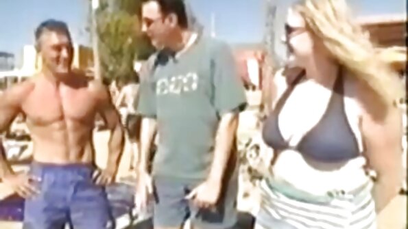 Dječak je došao u posjetu svojoj zgodnoj djevojci sa posebnim razlogom