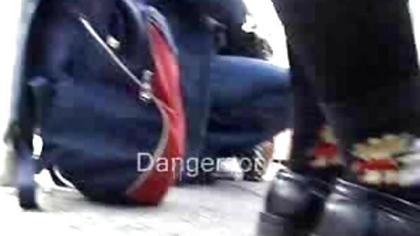 Slatko izgleda ruska brineta tako dobro nabija dupe